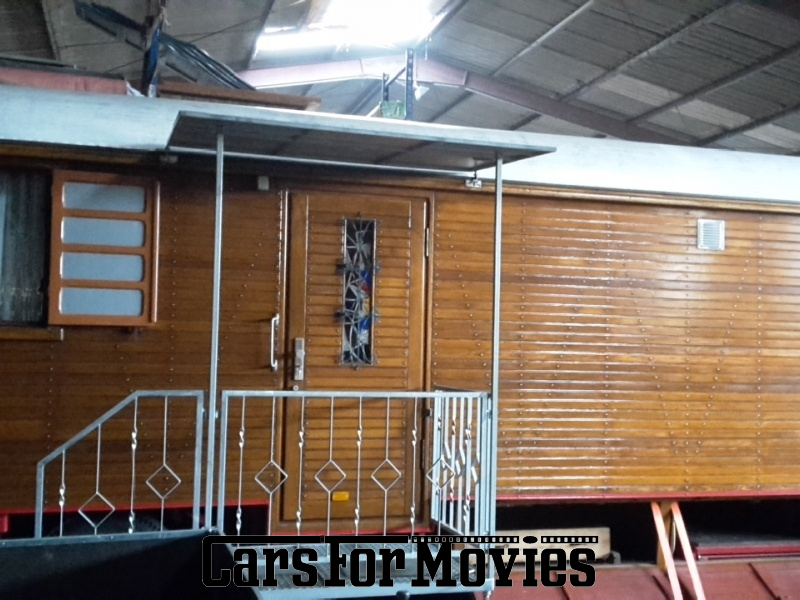 CarsForMovies | Sonstige Schaustellerwohnwagen 1971 Sonstige Braun Sonstige Nutzfahrzeug Wohnwagen Nordrhein-Westfalen 4837 Wohnwagen Zirkus Oldtimer DDR